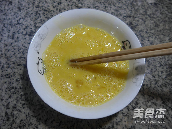 <a href=/shicai/rouqin/NiuRou/index.html target=_blank><u>牛肉</u></a>酱尖椒炒<a href=/shicai/rouqin/JiDan/index.html target=_blank><u>鸡蛋</u></a>的做法