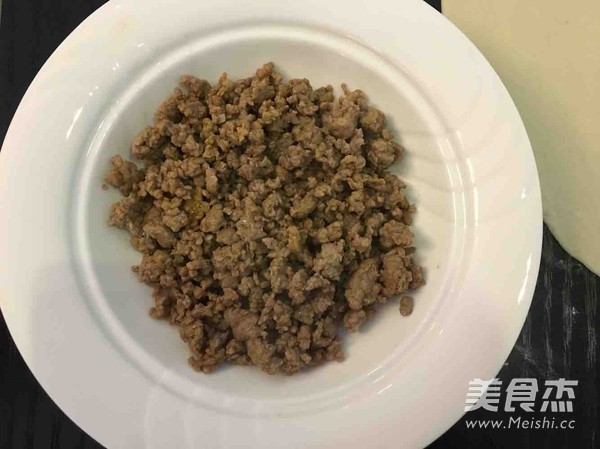 阿拉伯特色小吃 <a href=/shicai/shucai/JiuCai/index.html target=_blank><u>韭菜</u></a><a href=/shicai/rouqin/JiDan/index.html target=_blank><u>鸡蛋</u></a><a href=/shicai/rouqin/YangRou/index.html target=_blank><u>羊肉</u></a>宝的做法