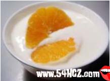 水果<a href=/shicai/mimian/SuanNai/index.html target=_blank><u>酸奶</u></a>的做法5