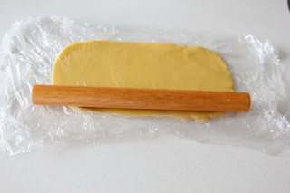 朗姆<a href=/shicai/guopin/PuTao/index.html target=_blank><u>葡萄</u></a>椰蓉饼干