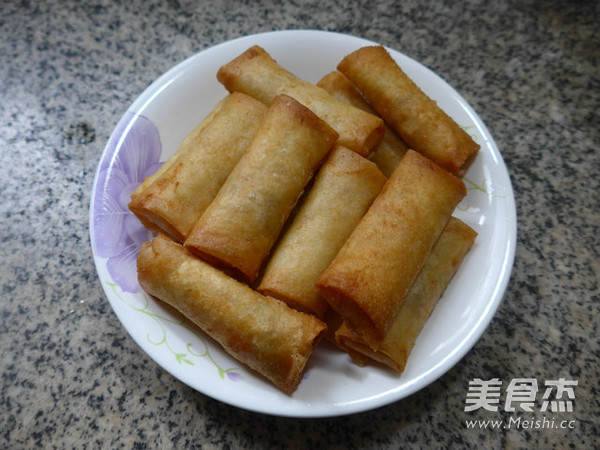 <a href=/shicai/shucai/HuLuoBo/index.html target=_blank><u>胡<a href=/shicai/shucai/LuoBo/index.html target=_blank><u>萝卜</u></a></u></a>肉末馅春卷的做法