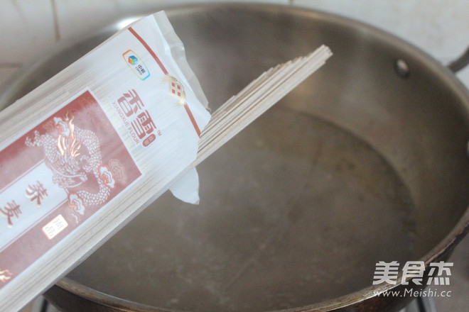 #香雪面粉#肉沫面的做法