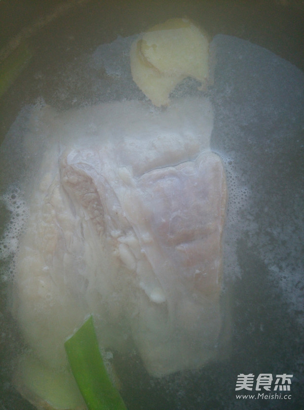 家常南乳扣肉的做法