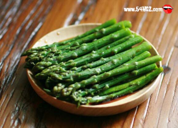 适合小孩的美味<a href=/shicai/shucai/LuSun/index.html target=_blank><u>芦笋</u></a>做法6