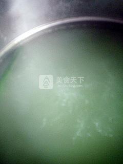 <a href=/shicai/guopin/XiGua/index.html target=_blank><u>西瓜</u></a>皮馅饺子