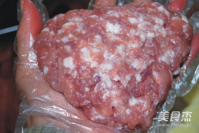 玉环蒸心形肉饼的做法