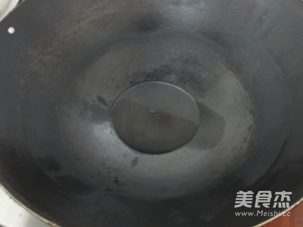 怀<a href=/shicai/shucai/ShanYao/index.html target=_blank><u>山药</u></a>蒸<a href=/shicai/shuichanpin/JiYu/index.html target=_blank><u>鲫鱼</u></a>的做法