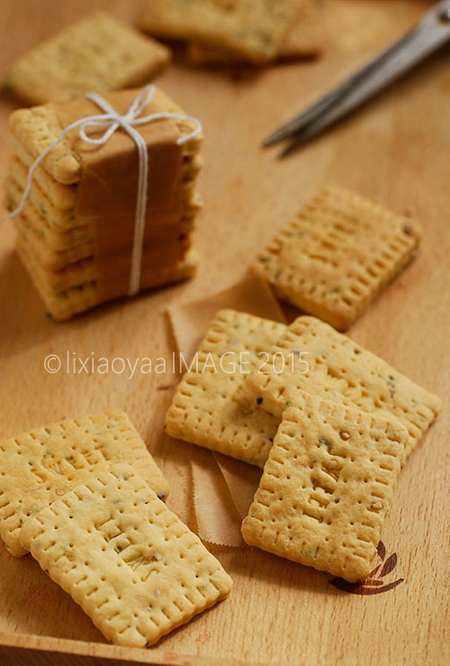 <a href=/shicai/shuichanpin/HaiTai/index.html target=_blank><u>海苔</u></a>苏打饼干