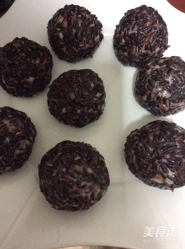 黑珍珠丸子的做法