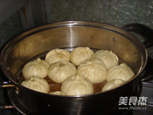 梅菜鲜肉包的做法