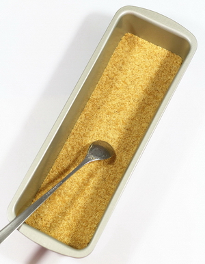 法式<a href=/shicai/guopin/XingRen/index.html target=_blank><u><a href=/shicai/guopin/Xing/index.html target=_blank><u>杏</u></a>仁</u></a>蛋糕步骤4