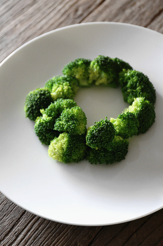 <a href=/shicai/shucai/XiangGu/index.html target=_blank><u>香菇</u></a>蚝油烩<a href=/shicai/shuichanpin/HaiSen/index.html target=_blank><u>海参</u></a>