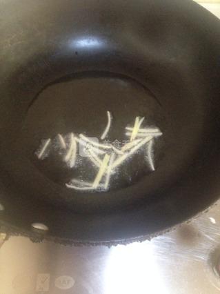 干煸手撕<a href=/shicai/shucai/XingBaoGu/index.html target=_blank><u><a href=/shicai/guopin/Xing/index.html target=_blank><u>杏</u></a>鲍菇</u></a>