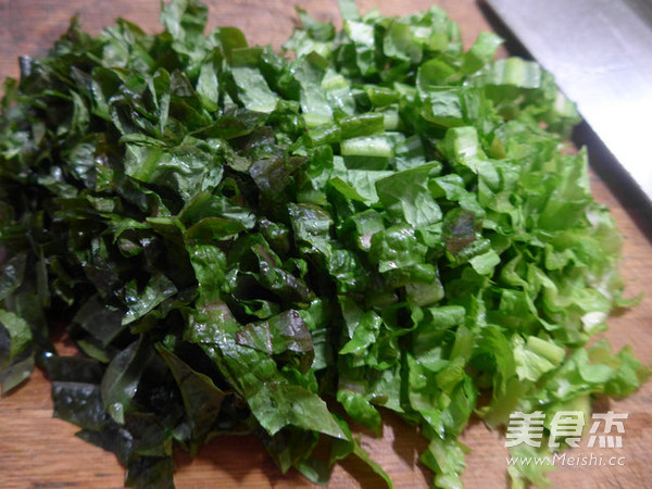 <a href=/shicai/shucai/WoSun/index.html target=_blank><u>莴笋</u></a>叶炒<a href=/shicai/mimian/DouFu/index.html target=_blank><u>豆腐</u></a>干的做法