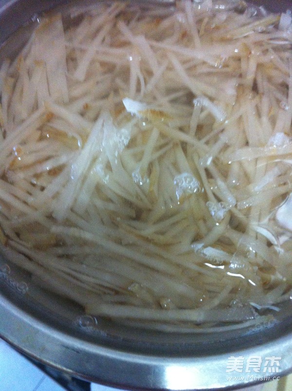 疙瘩三丝的做法