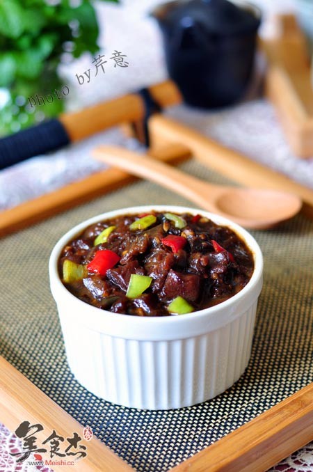 酱烧<a href=/shicai/shucai/QieZi/index.html target=_blank><u>茄子</u></a>泥kP.jpg