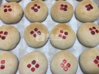 吉祥<a href=/shicai/mimian/LvDou/index.html target=_blank><u>绿豆</u></a>酥饼