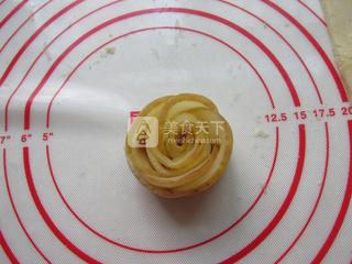 <a href=/shicai/guopin/PingGuo/index.html target=_blank><u>苹果</u></a>玫瑰派