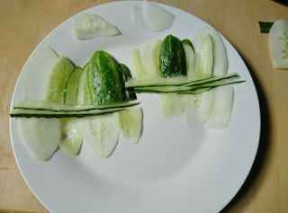 <a href=/shicai/shucai/HuangGua/index.html target=_blank><u>黄瓜</u></a>山水拼盘