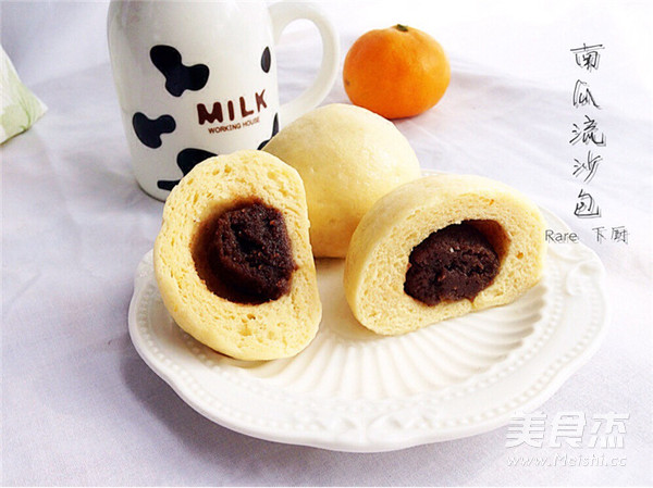 <a href=/shicai/shucai/NanGua/index.html target=_blank><u>南瓜</u></a>流沙包----<a href=/shicai/mimian/DouZha/index.html target=_blank><u>豆渣</u></a>变废为宝的做法