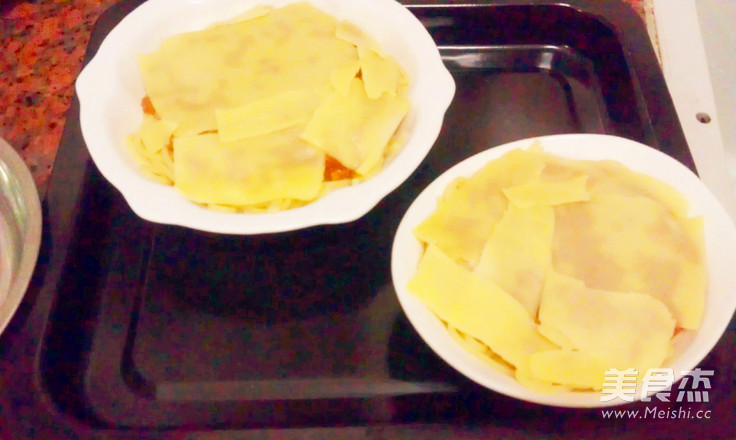 <a href=/shicai/mimian/ZhiShi/index.html target=_blank><u>芝士</u></a>肉酱焗意粉的做法