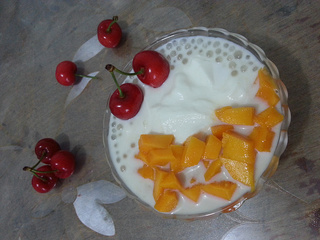 <a href=/shicai/mimian/SuanNai/index.html target=_blank><u>酸奶</u></a><a href=/shicai/guopin/MangGuo/index.html target=_blank><u>芒果</u></a><a href=/shicai/mimian/XiMi/index.html target=_blank><u>西米</u></a>露