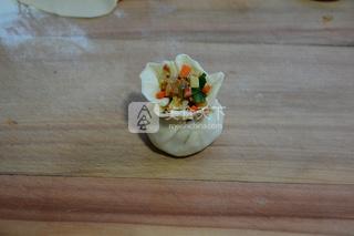 <a href=/shicai/mimian/NuoMi/index.html target=_blank><u>糯米</u></a>烧麦