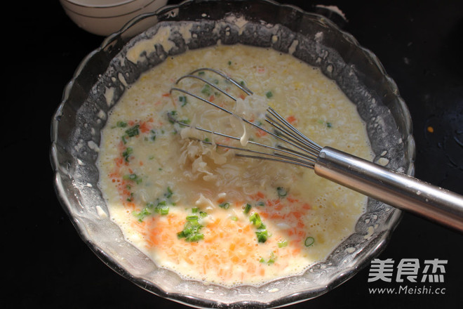 仙菇<a href=/shicai/rouqin/JiDan/index.html target=_blank><u>鸡蛋</u></a>饼的做法