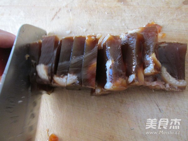 美味<a href=/shicai/rouqin/ZhuTi/index.html target=_blank><u>猪蹄</u></a>冻的做法