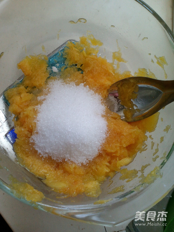 豆沙小<a href=/shicai/shucai/NanGua/index.html target=_blank><u>南瓜</u></a>的做法