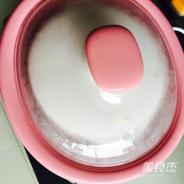 清补<a href=/shicai/rouqin/WuJi/index.html target=_blank><u>乌鸡</u></a>汤的做法