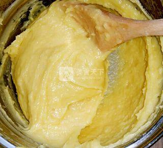 <a href=/shicai/mimian/NaiYou/index.html target=_blank><u>奶油</u></a>泡芙