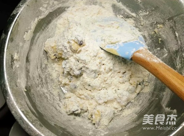 <a href=/shicai/guopin/ManYueMei/index.html target=_blank><u>蔓越莓</u></a>饼干的做法