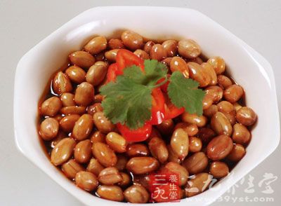 <a href=/shicai/diaoweipin/Cu/index.html target=_blank><u>醋</u></a>泡<a href=/shicai/guopin/HuaSheng/index.html target=_blank><u>花生</u></a>米