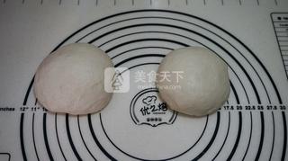 中国福<a href=/shicai/mimian/MianBao/index.html target=_blank><u>面包</u></a>