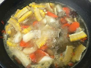 <a href=/shicai/shucai/ShanYao/index.html target=_blank><u>山药</u></a><a href=/shicai/guopin/GouQi/index.html target=_blank><u>枸杞</u></a><a href=/shicai/rouqin/PaiGu/index.html target=_blank><u>排骨</u></a>汤