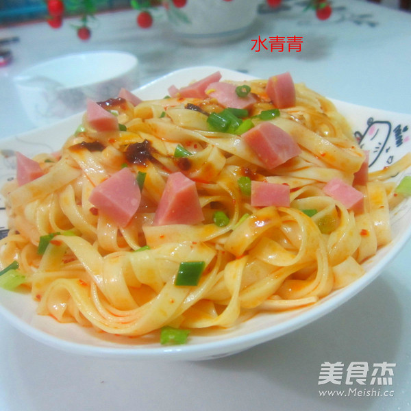 鱼香川味酱拌面的做法