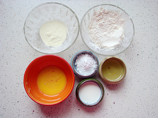 <a href=/shicai/mimian/NiuNai/index.html target=_blank><u>牛奶</u></a>方块小饼干