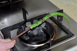 虎皮烧椒拌<a href=/shicai/rouqin/NiuDu/index.html target=_blank><u>牛肚</u></a>步骤3