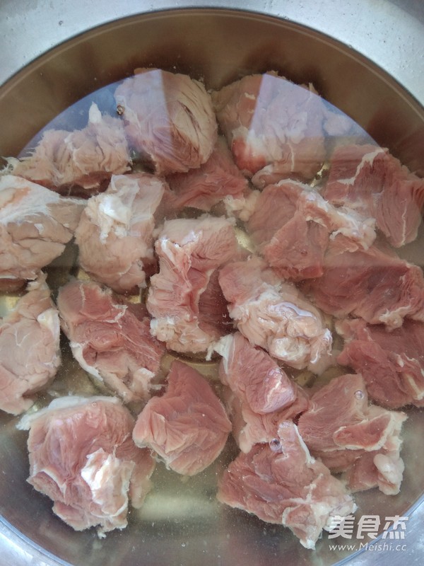 香浓咖喱<a href=/shicai/shucai/TuDou/index.html target=_blank><u>土豆</u></a><a href=/shicai/rouqin/NiuNan/index.html target=_blank><u>牛腩</u></a>的做法