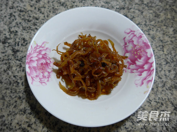 <a href=/shicai/shuichanpin/DingXiangYu/index.html target=_blank><u>丁香鱼</u></a>炒<a href=/shicai/shucai/HuaCai/index.html target=_blank><u>花菜</u></a>的做法