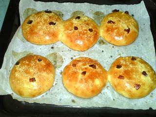 酥粒<a href=/shicai/guopin/ManYueMei/index.html target=_blank><u>蔓越莓</u></a><a href=/shicai/mimian/MianBao/index.html target=_blank><u>面包</u></a>