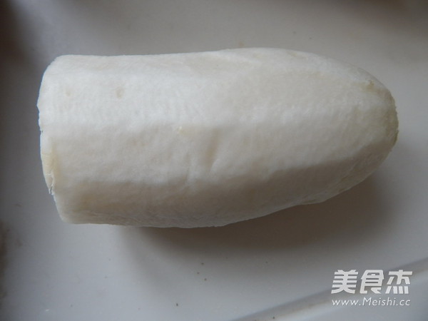 白<a href=/shicai/shucai/LuoBo/index.html target=_blank><u>萝卜</u></a><a href=/shicai/rouqin/LeiPai/index.html target=_blank><u>肋排</u></a>汤的做法