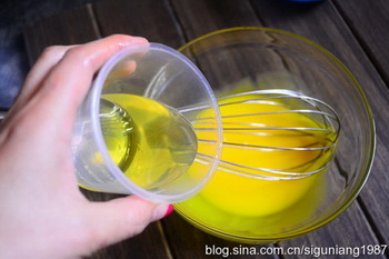 <a href=/shicai/guopin/BaiXiangGuo/index.html target=_blank><u>百香果</u></a><a href=zt/qifengdg target=_blank><u>戚风蛋糕</u></a>步骤5