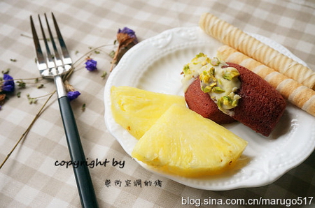 <a href=/shicai/guopin/KaiXinGuo/index.html target=_blank><u>开心果</u></a>红丝绒玛德琳步骤9