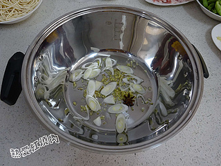 <a href=/shicai/shucai/BianDou/index.html target=_blank><u>扁豆</u></a>焖面