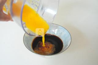 橙汁<a href=/shicai/shucai/LuoBo/index.html target=_blank><u>萝卜</u></a>苗