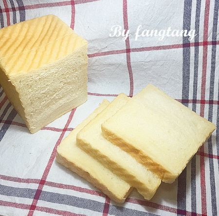 方形<a href=/shicai/mimian/TuSi/index.html target=_blank><u>吐司</u></a>