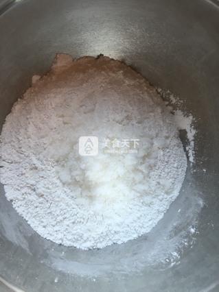 奶香<a href=/shicai/guopin/LanMei/index.html target=_blank><u>蓝莓</u></a><a href=/shicai/mimian/NuoMi/index.html target=_blank><u>糯米</u></a><a href=/shicai/mimian/NianGao/index.html target=_blank><u>年糕</u></a>