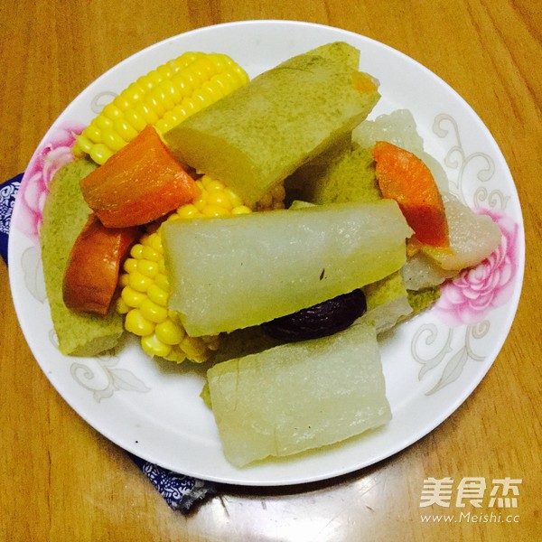 <a href=/shicai/shucai/DongGua/index.html target=_blank><u>冬瓜</u></a><a href=/shicai/mimian/YuMi/index.html target=_blank><u>玉米</u></a>汤的做法